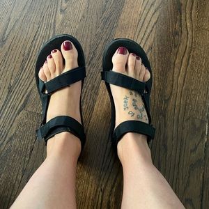 Barely worn Teva sandals